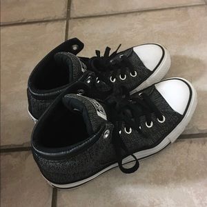Women’s mid top converse. Size 7. (Men’s size 5)